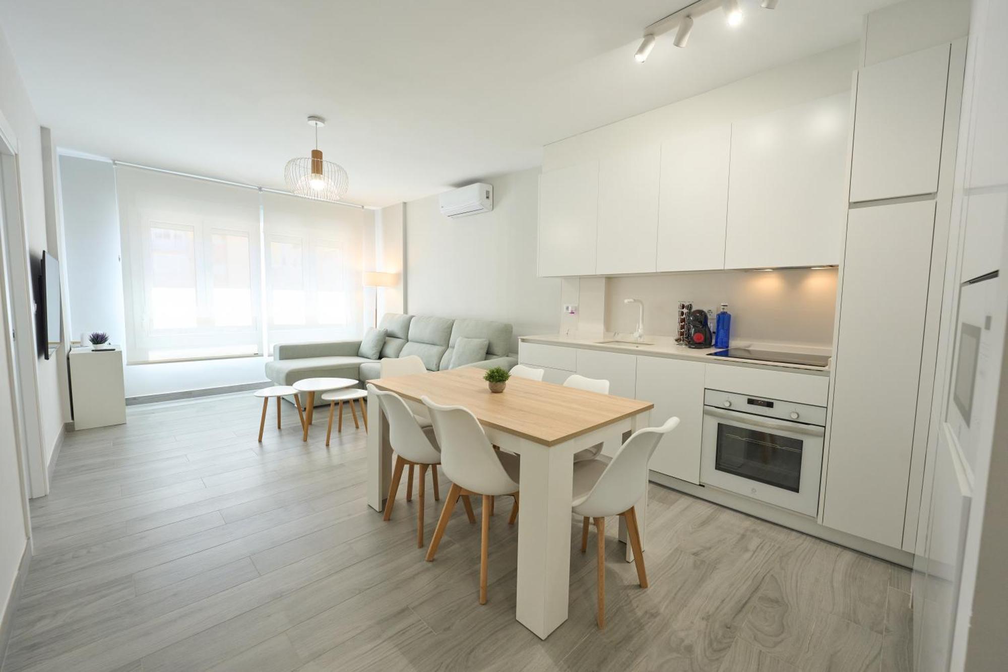 Paseo Maritimo - Apartamento A Estrenar, A Pie De Playa, Con 2 Banos Алмерия Екстериор снимка