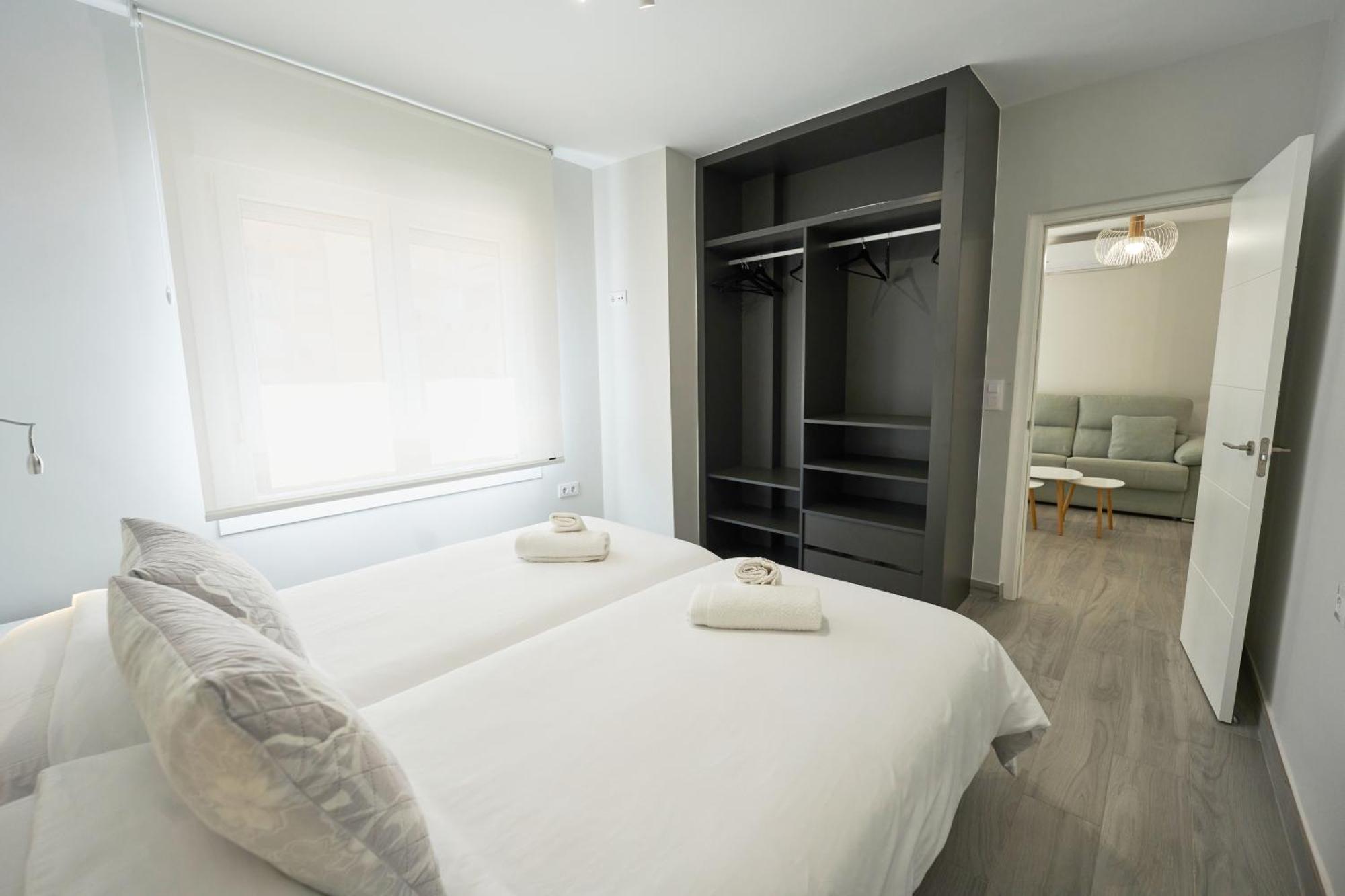 Paseo Maritimo - Apartamento A Estrenar, A Pie De Playa, Con 2 Banos Алмерия Екстериор снимка